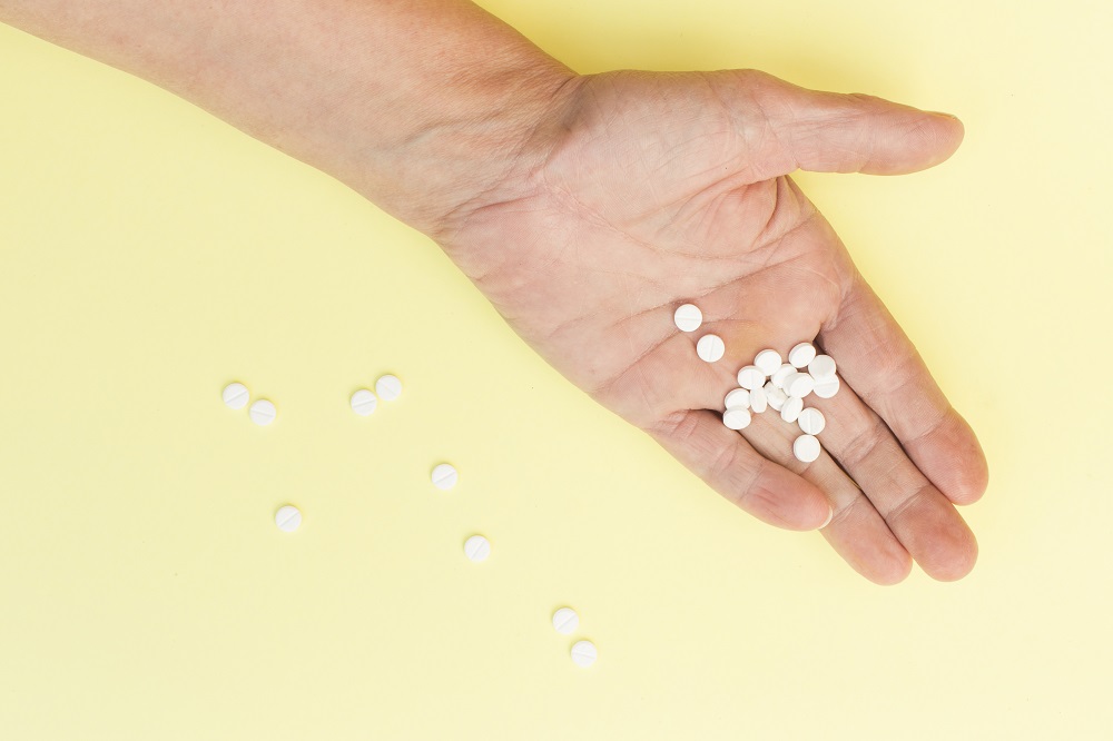 Таблетки Амитриптилин: описание, риски передозировки и привыкания